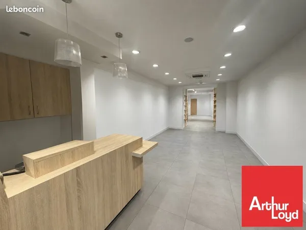 Local commercial 95 m² POITIERS