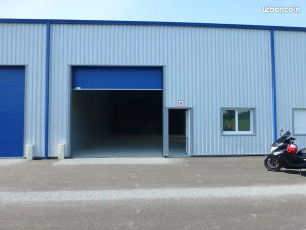 2 Bâtiment industriel isolé 250 m2 chacun Ballan-Miré