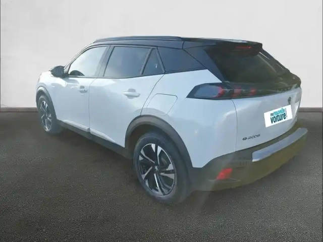 Peugeot 2008 moteur électrique 136 ch — photo 47