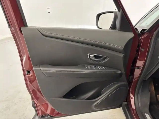 Renault Scenic dci 110 energy edc — photo 20