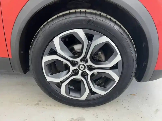 Renault Captur tce 140 edc - 21 — photo 30