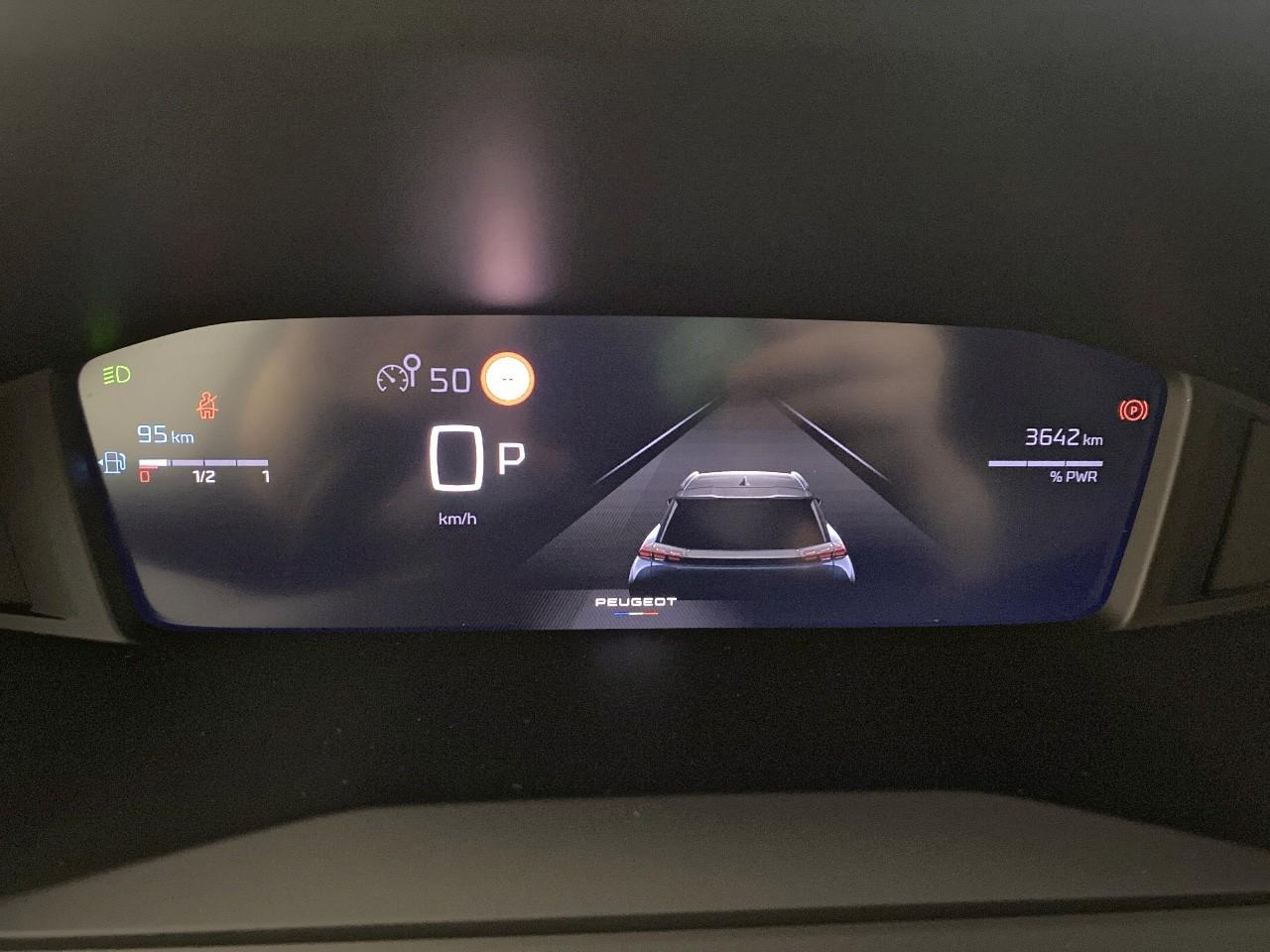 Peugeot 2008 hybrid 145 ch e-dcs6 allure — photo 13