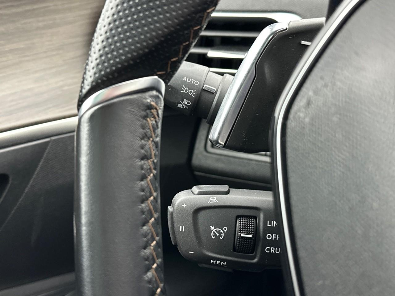Peugeot 3008 hybrid 225 e-eat8 gt pack — photo 17