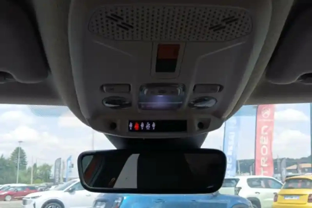 Citroën C4 e- 136 ch automatique — photo 20