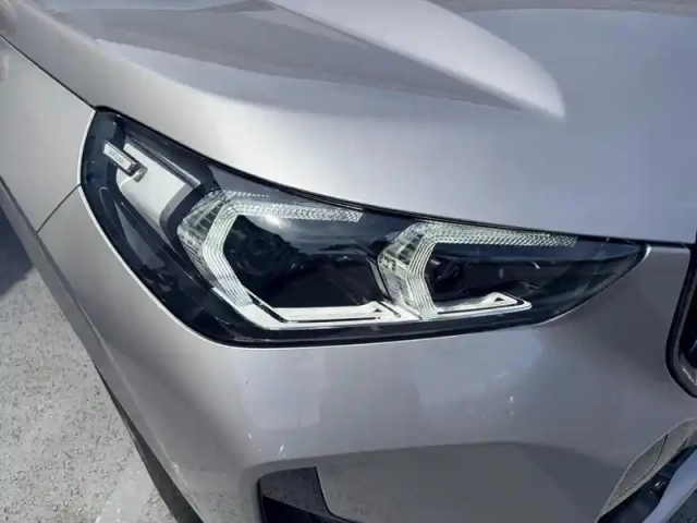 Bmw X1 xdrive30e 326ch m sport — photo 13