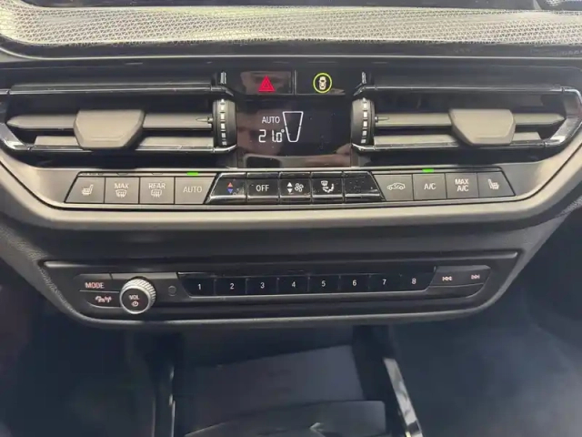 Bmw Serie 1 120d xdrive 190 ch bva8 — photo 29