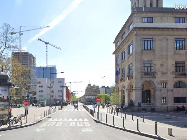 Local commercial 130 m² MONTREUIL