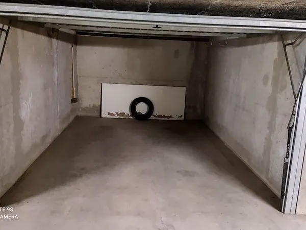 GARAGE ROUTE DE NIMES A CASTELNAUT LE LEZ