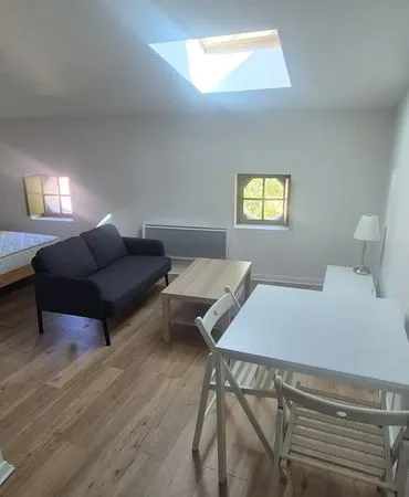 Studio 1 pièce 21 m²