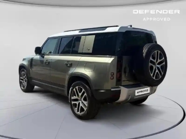 Land Rover Defender 110 2.0 p400e se — photo 8
