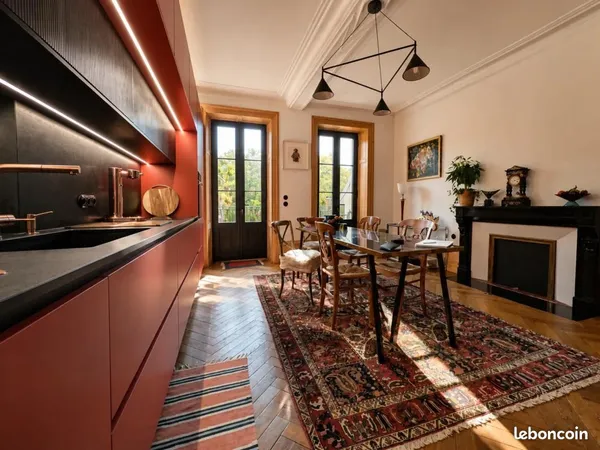 Maison 10 pièces 280 m²