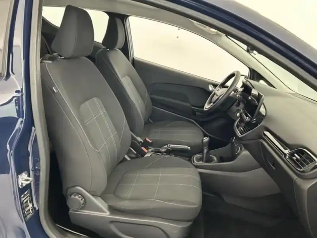Ford Fiesta 1.1 85ch cool &amp; connect 3p + radars de recul — photo 37