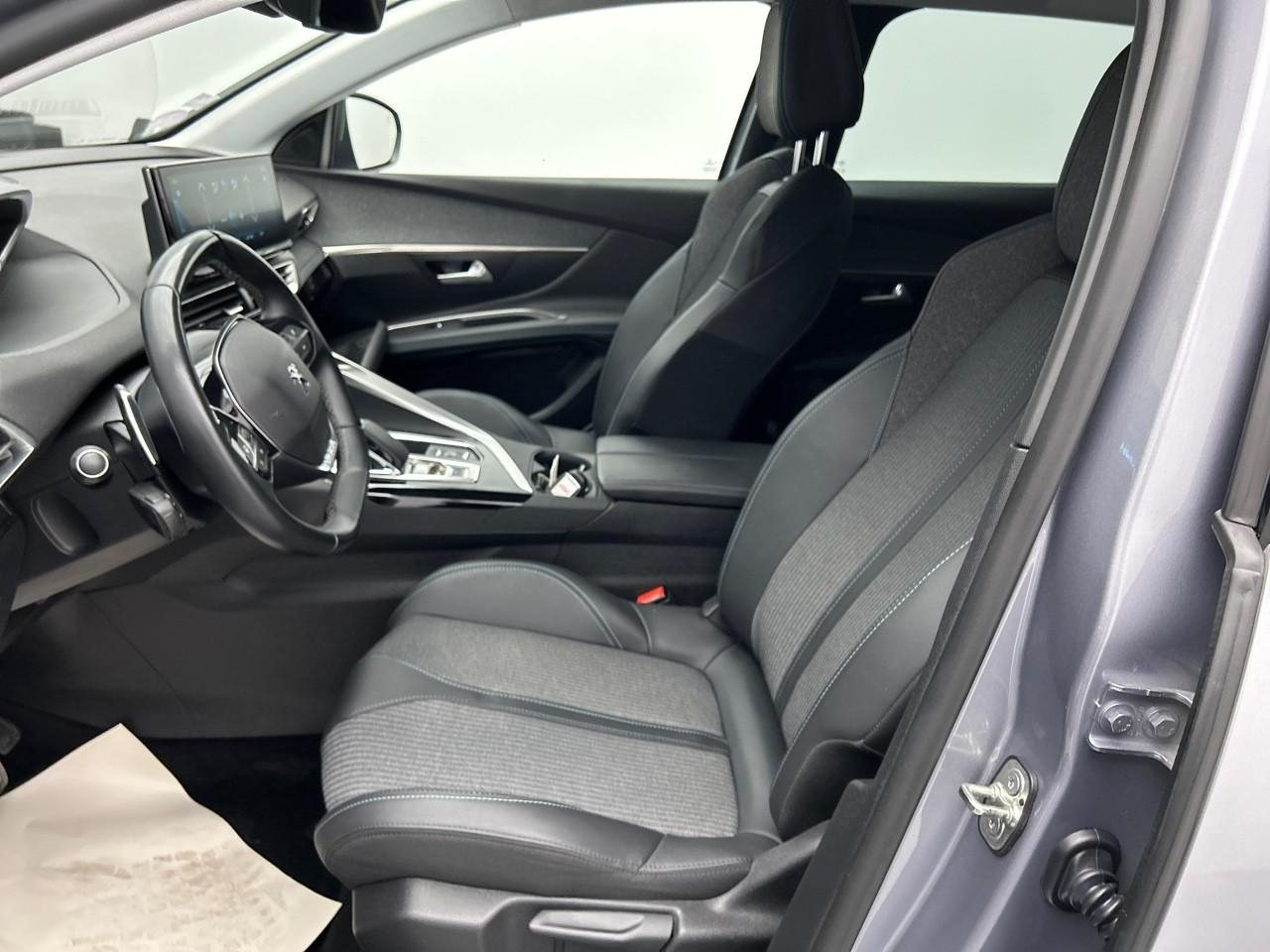 Peugeot 3008 hybrid 225 e-eat8 allure pack — photo 10