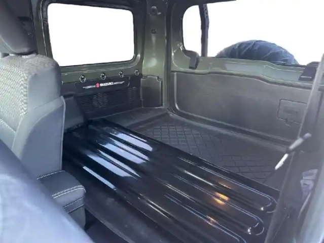 Suzuki Jimny 1.5 vvt privilège — photo 10