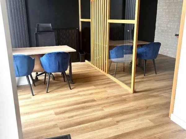 Local professionnel 94 m²