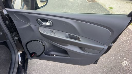 Renault Clio 0.9 TCe 90 - Business – 2019 – 118865 km – Essence – Boîte Manuelle — photo 33