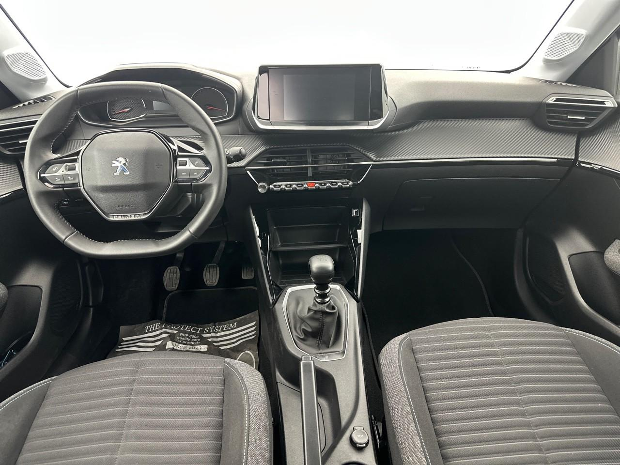 Peugeot 208 puretech 100 s&s bvm6 style — photo 11