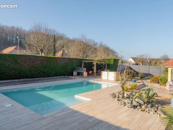 Maison familiale de standing avec piscine et espace bien-être - proche Pau