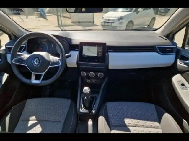 Renault Clio 1.0 tce 90ch evolution — photo 9