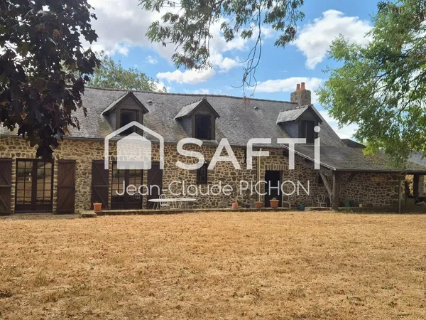 Belle longère rénovée de 200 m² sur terrain arboré de 1 700 m²