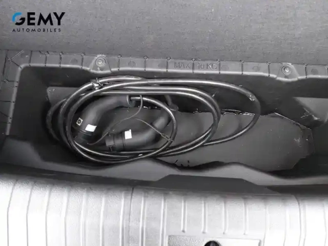 Renault Megane e-tech ev60 220 ch super charge — photo 13