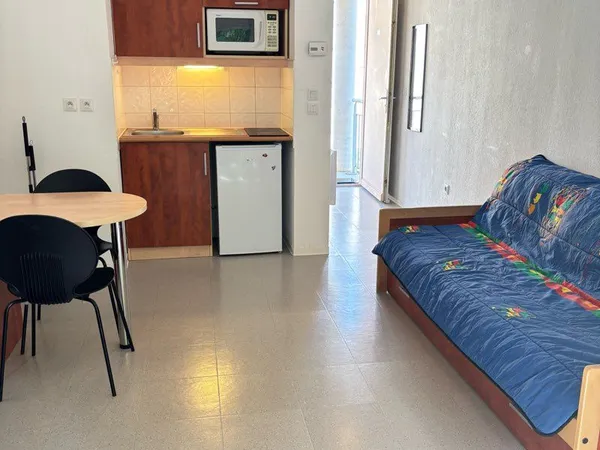 🎓 STUDIO MEUBLÉ À LOUER 🎬🏊 Balcon + Parking privé