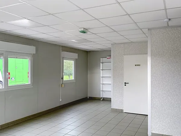 Local d'activité 1 pièce 160 m²