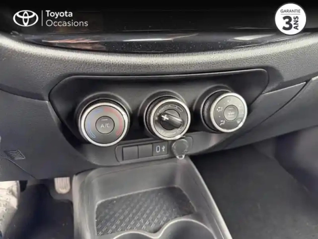 Toyota Aygo x 1.0 vvt-i 72ch dynamic s-cvt my24 — photo 12