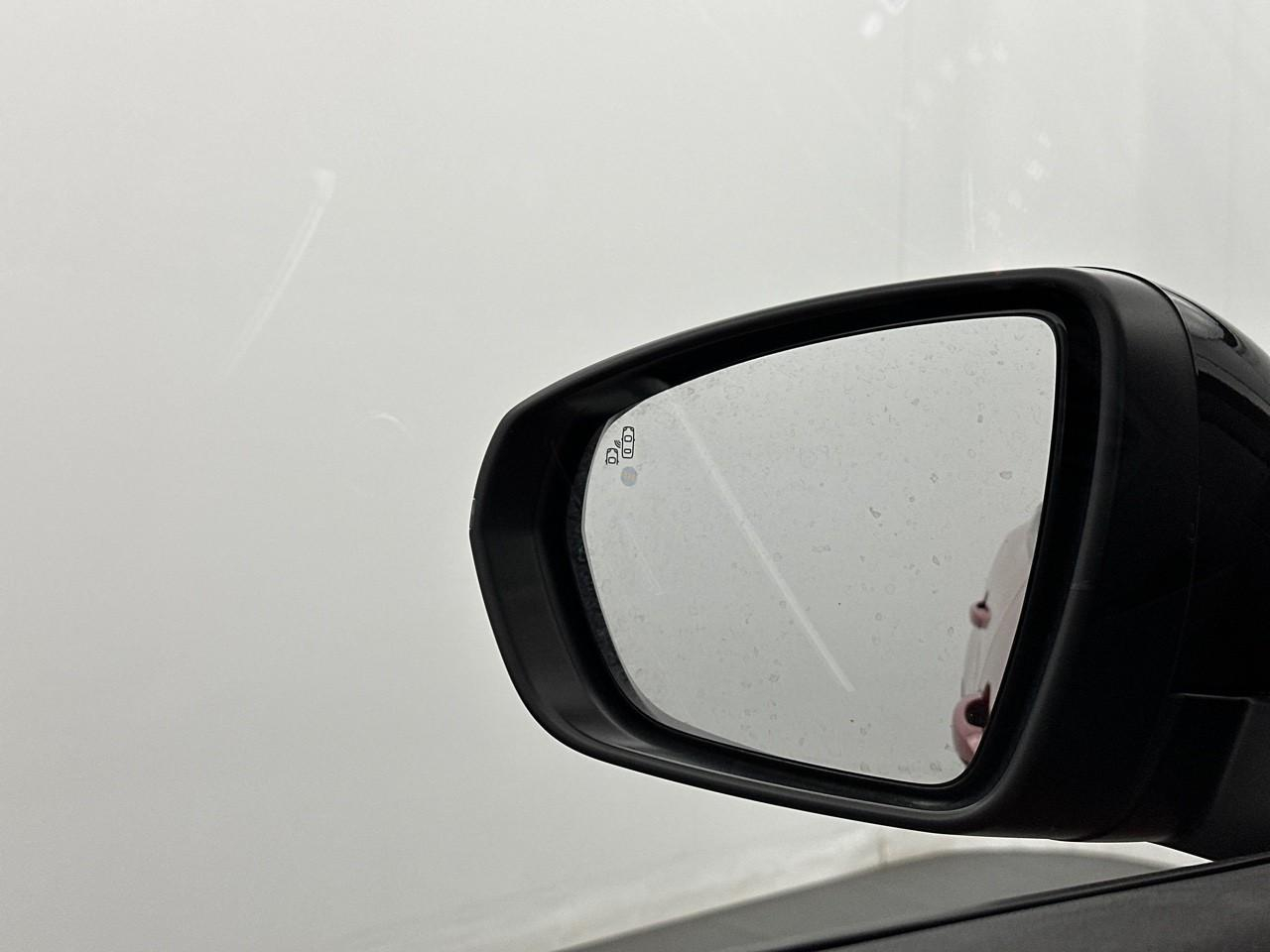 Peugeot 3008 puretech 130ch s&s eat8 allure pack — photo 15