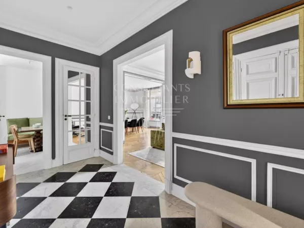 Beauséjour/ Ave Vion Withcomb / Ranelagh