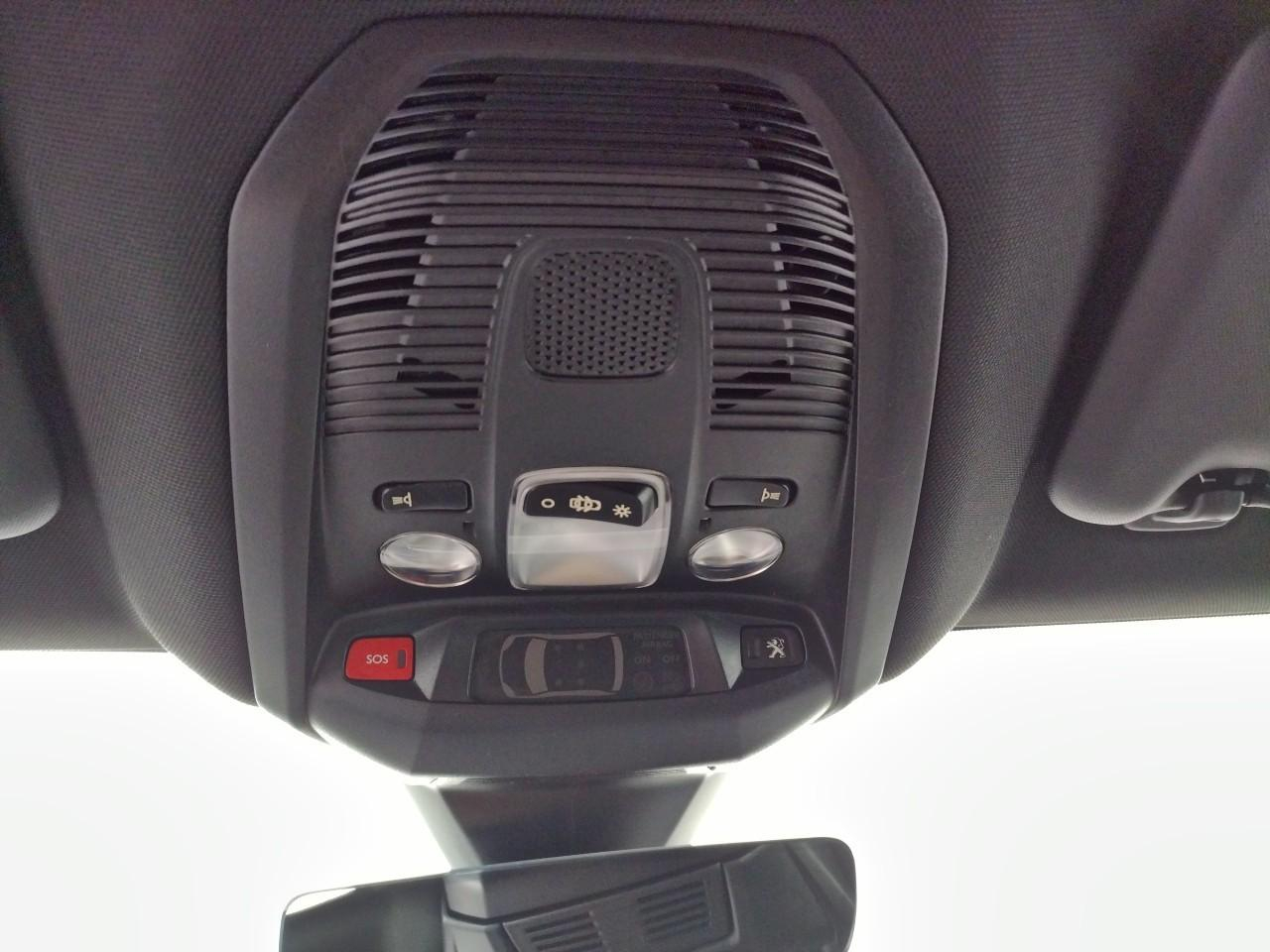 Peugeot 3008 puretech 130ch s&s eat8 gt — photo 21