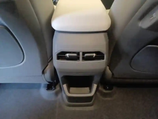 Kia Ev3 81.4 kwh 204 ch — photo 45