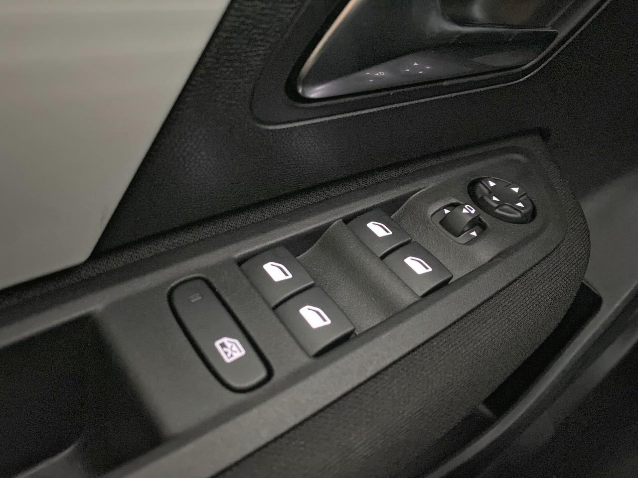 Citroën C4 hybride 136 e-dcs6 plus — photo 19