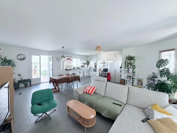 PAVILLON PLAIN PIED 2 CHAMBRES ET GARAGE A NIORT !