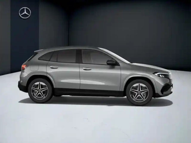 Mercedes Eqa 250+ amg line — photo 17