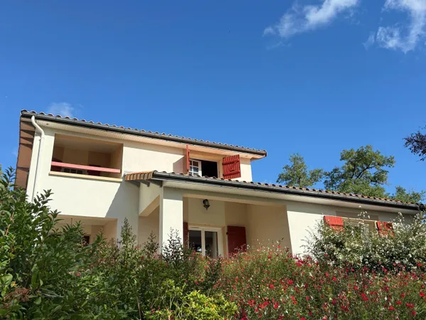 Maison de charme avec très grand terrain