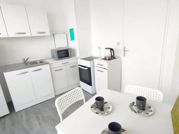 T3 meublé 61,4m² à Créteil — proche université, métro, lac et parking