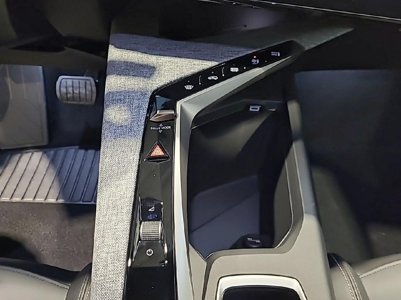 Peugeot 5008 hybrid 145 ch e-dcs6 allure — photo 20