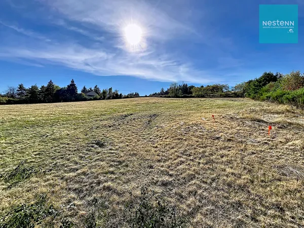 MARCILLY-LE-CHÂTEL - Un terrain d'exception de 2929 m² avec vue dégagée ! Libre de constructeur