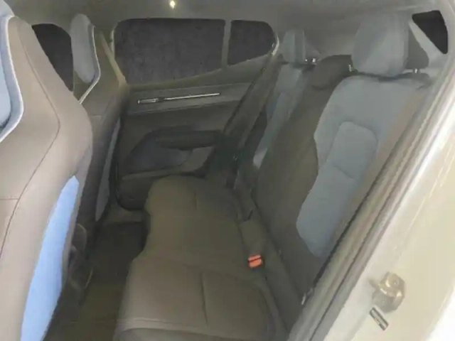 Volvo Ex30 single extended range 272ch plus — photo 10