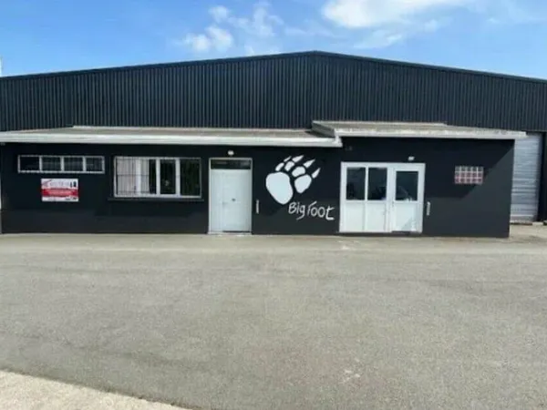 Local commercial 90 m²