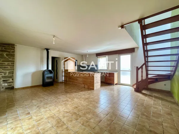 Maison 98 M2 centre Bourg de Molac