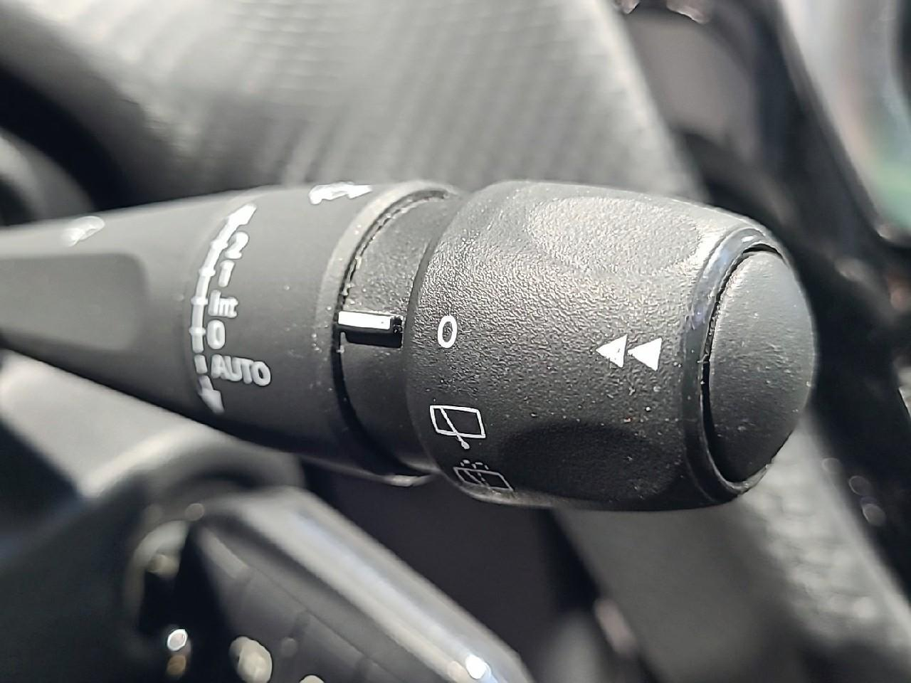 Peugeot 2008 puretech 130ch s&s eat6 allure — photo 21
