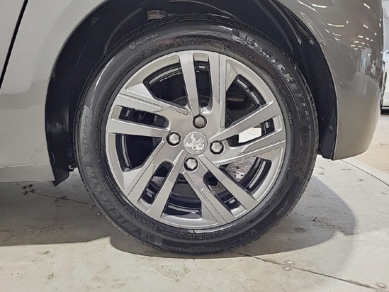 Peugeot 208 puretech 75 s&s bvm5 style — photo 16
