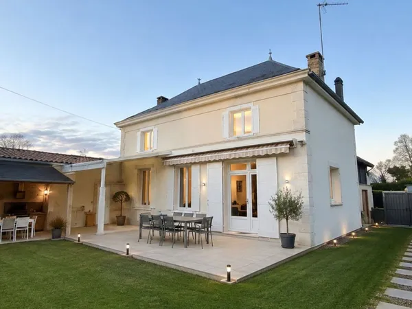 Maison 6 pièces 180 m²