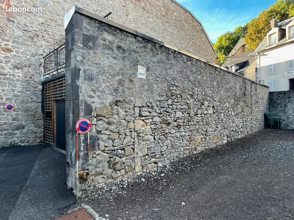 Loue espace de 90m²