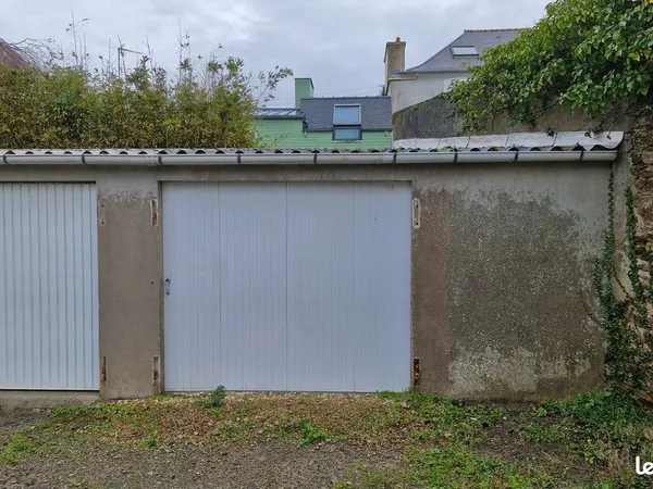Location garage spacieux