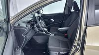 Toyota Yaris 116h Design 5p MY22 — photo 12