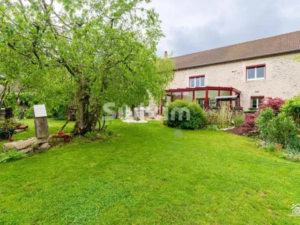 Maison 11 pièces 170 m²
