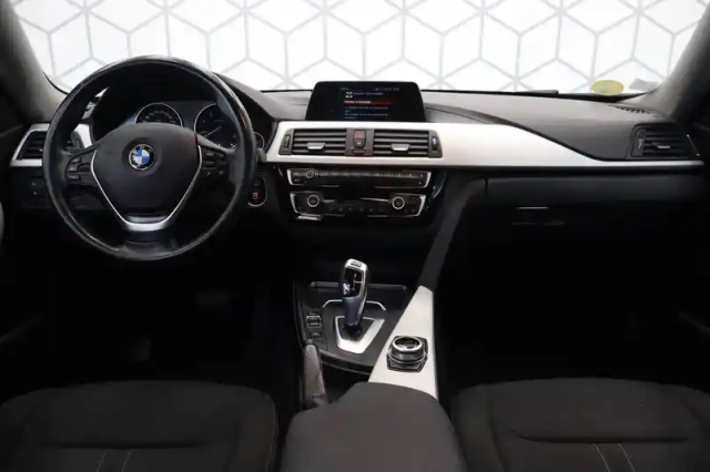Bmw Serie 4 gran coupé 418d 150 ch bva8 — photo 47